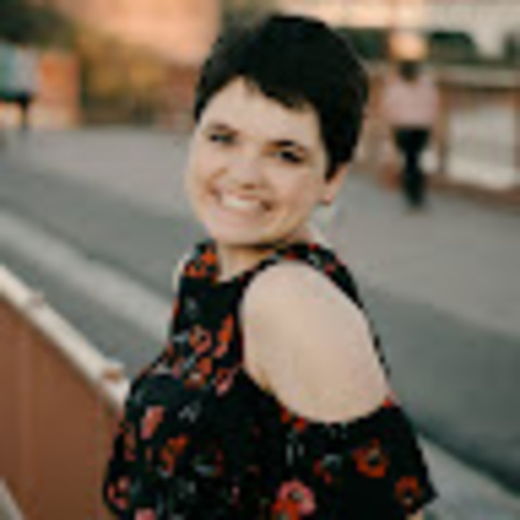 Meet your Posher, Allie - Picture 1 of 1